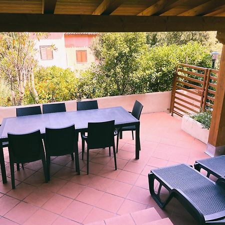 Bellissimo Appartamento Con Veranda Privata Al Centro Di Porto Rotondo Extérieur photo