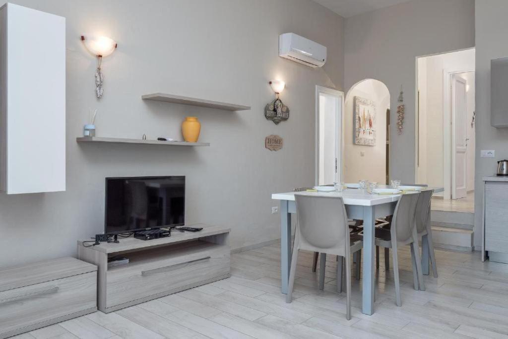Bellissimo Appartamento Con Veranda Privata Al Centro Di Porto Rotondo Extérieur photo