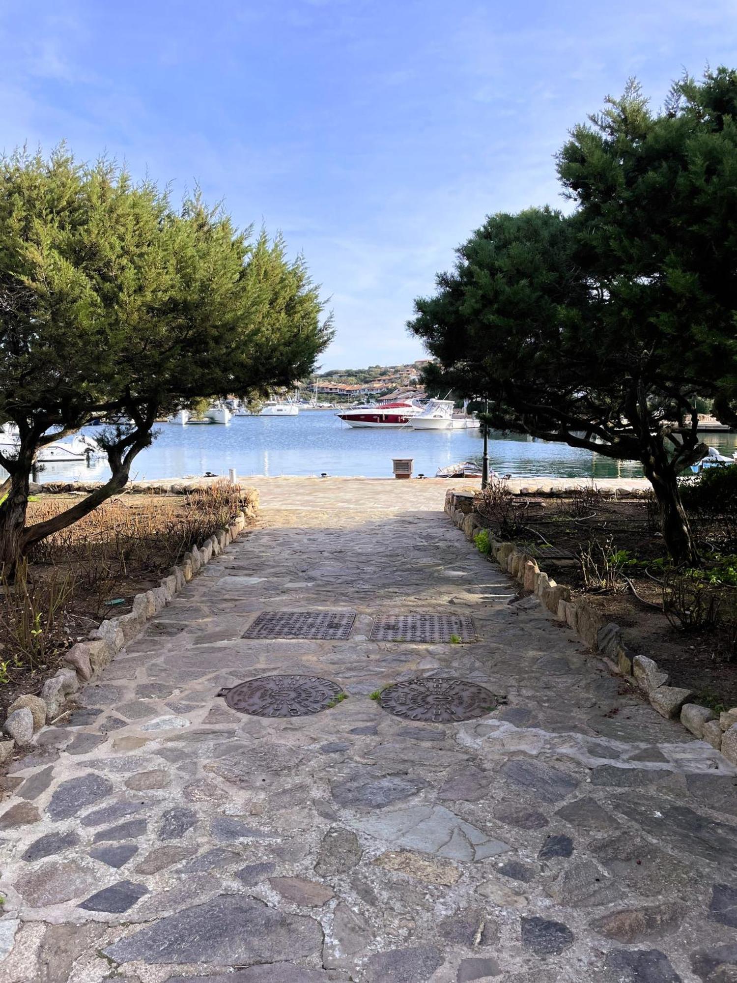 Bellissimo Appartamento Con Veranda Privata Al Centro Di Porto Rotondo Extérieur photo